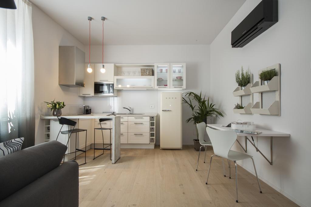 Cavour 51 Apartment Lecco Luaran gambar